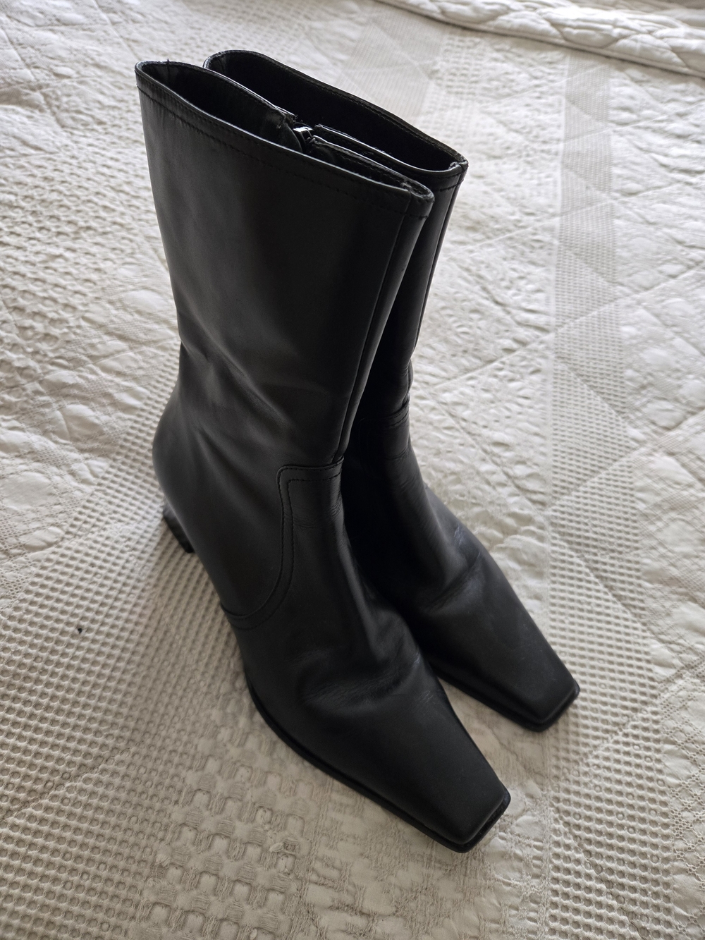 Audrey Brooke Melissa Black Leather Square-Toe Heeled Boots Normcore 8.5